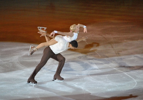 Immagine con coppia, pattinaggio, sport, ghiaccio, figura, pattini, danza