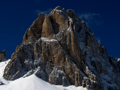 Immagine con montagna, neve, cielo, roccia, cima, inverno, bianco, rocce, blu