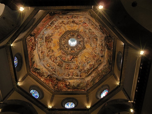 Immagine con cupola, finestre, luci, affreschi, chiesa, affresco, cerchi