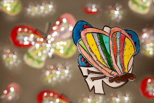 Immagine con colori, multicolore, farfalle, ali, farfalla, luci, disegno, giallo