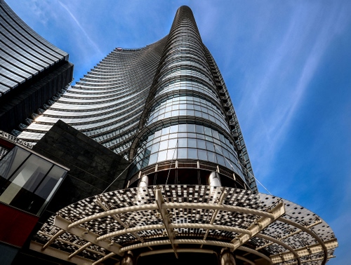 Immagine con grattacielo, milano, vetri, cielo, finestre, prospettiva, tettoia, grattacieli, vetro, torre, alto