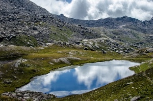 lago, nuvole, riflesso, montagna, acqua, montagne, sassi, rocce, cielo