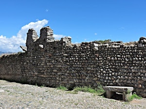 muro, panchina, rudere, cielo, sassi, pietre, nuvole, erba, azzurro, rovine, strada, pietra, verde, panca
