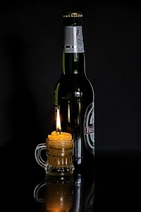 fiamma, candela, bottiglia, birra, tappo, bicchiere, nero, etichetta, riflessi, giallo, vetro, cera, boccale, manico, etichette, riflesso, stoppino