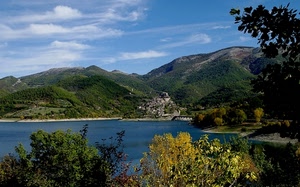 lago, alberi, montagne, nuvole, paese, panorama, cielo, acqua, borgo, verde, monti