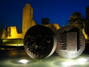 notturno, castello, monumento, fontana, notte, ruote, torre, rovine, luci, cerchi