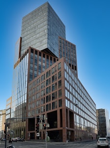 grattacielo, finestre, semaforo, palazzo, strada, cielo, auto, vetro, automobili, vetrate, azzurro, strade, geometria, angoli, architettura, palazzi, semafori, vetri, geometrie, persone