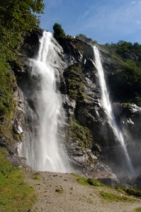acqua, verde, cascata, rocce, cielo, alberi, cascate, spruzzi, roccia, erba, azzurro, salto