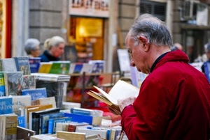 rosso, libri, leggere, lettore, libro, bancarella, libreria, anziano