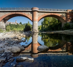 ponte, riflesso, fiume, acqua, archi, sassi, pietre, paese