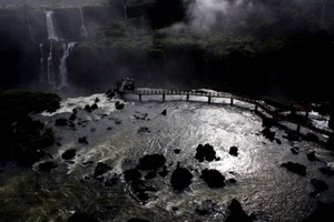 cascata, acqua, passerella, ponte, controluce, cascate, bianconero, fiume, scogli