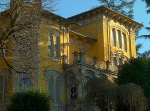 giallo, liberty, finestre, alberi, casa, villa, balcone, rami