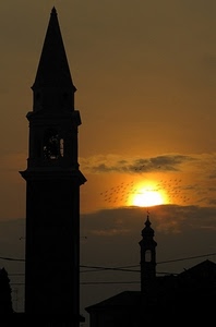 tramonto, campanili, sole, uccelli, controluce, silhouette, campanile, nuvole