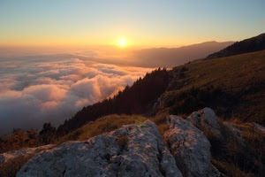 nuvole, sole, montagne, alberi, roccia, cielo, rocce, panorama, tramonto, alba, montagna, nebbia, erba, paesaggio, giallo, bosco
