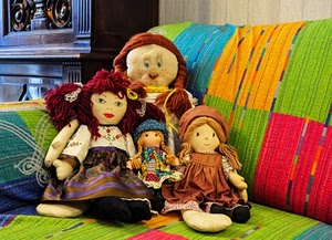 divano, bambole, colori, pezza, quattro, verde, giallo, rosso, capelli, giocattoli, vestiti, bambola, azzurro, giochi, mobile