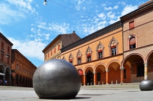 piazza, sfera, finestre, archi, palazzi, sfere, nuvole, portici, colonne, cielo, portico