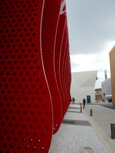 rosso, expo, strada, curve, buchi, prospettiva, fori, padiglione, passanti