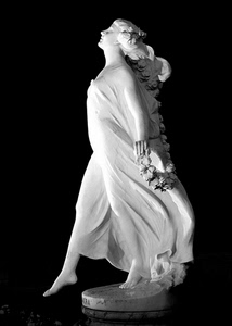 statua, donna, bianco, profilo, marmo, bianconero, piedi, piede, capelli, scultura, nero, vestito, primavera, gamba, tunica, fiori, mano, piedistallo