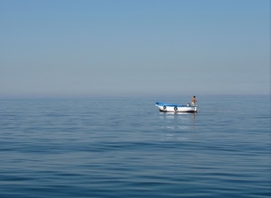 mare, barca, acqua, azzurro, pescatore, cielo, bianco, orizzonte, uomo, onde, pesca