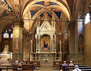 chiesa, altare, colonne, banchi, fedeli, statue, persone, madonna, arco, navata, panche, archi, panchine, affreschi, abside, sculture, interno, candelabri, volta, cupola