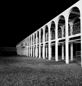 archi, bianco, nero, bianconero, notte, spiaggia, colonne, ponte, passerella