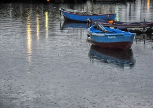 barche, acqua, riflessi, pioggia, blu, azzurro, mare, luci, riflesso