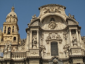 campanile, chiesa, statue, campane, cielo, barocco, colonne, azzurro, sculture, cupola, balaustra, arco, cattedrale, torre, bassorilievi, finestra, campana